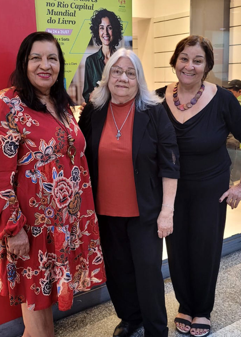 Nancilia em evento literário